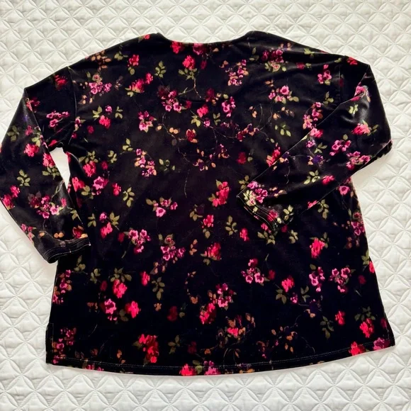 J.Jill Black Velour Long Sleeve Pullover Top Red Pink Floral Size SP - Picture 11 of 13